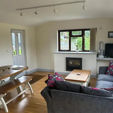 Cottage Retreat- Sleeps 4 Garden Bbq & Pets Sherborne  Exterior photo