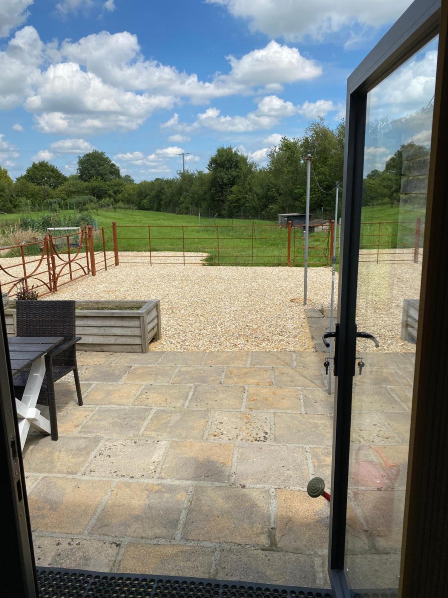 Retreat- Sleeps 4 Garden Bbq & Pets * Sherborne (Dorset)