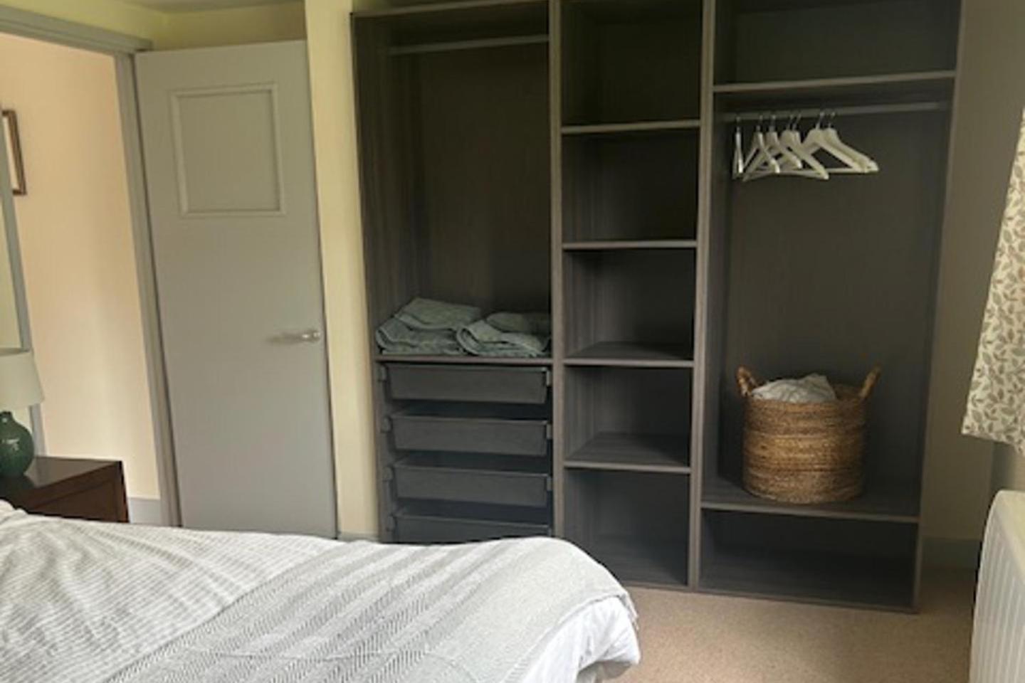 Retreat- Sleeps 4 Garden Bbq & Pets